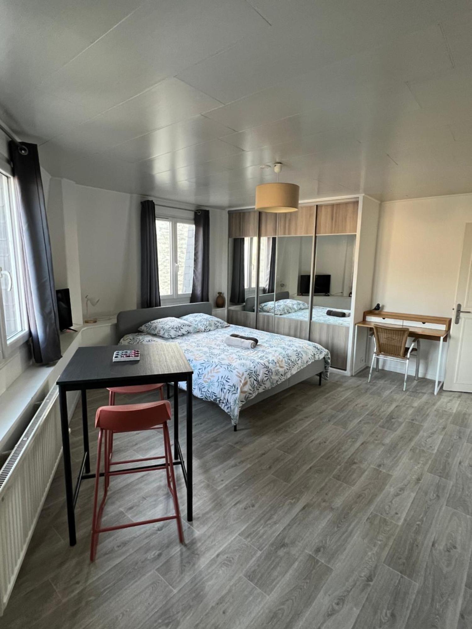 Le Stud' Joli Appartement Lumineux En Plein Centre Ville Шербур-ан-Котантен Экстерьер фото